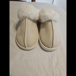 Womens Slippers, Warm, Slipon, Size 9-10, New